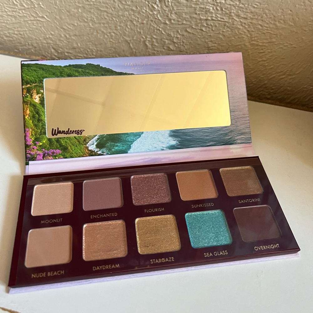 WANDER BEAUTY wanderess escape eyeshadow palette
